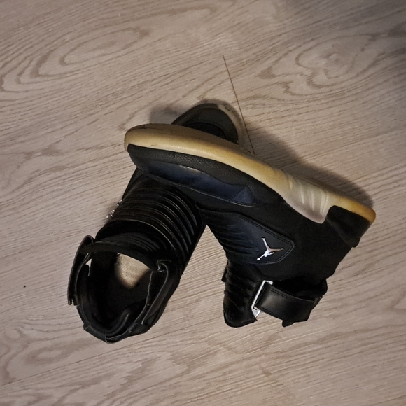 Jordan's - Picture 7 of 8